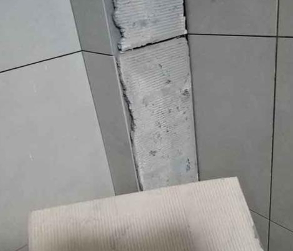 广阳瓷砖空鼓维修公司分享下厨房瓷砖脱落的补救措施。